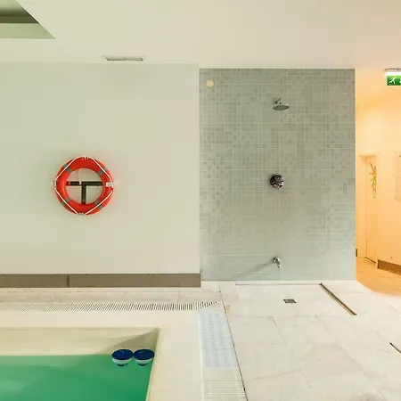 Skyscraper Riverview With Indoor Pool * リスボン