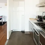 Skyscraper Riverview With Indoor Pool Appartement Lissabon
