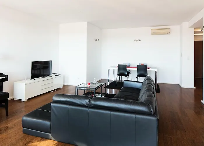 Skyscraper Riverview With Indoor Pool Apartament *