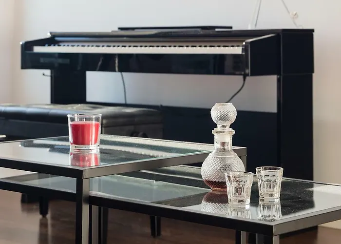 Skyscraper Riverview With Indoor Pool *