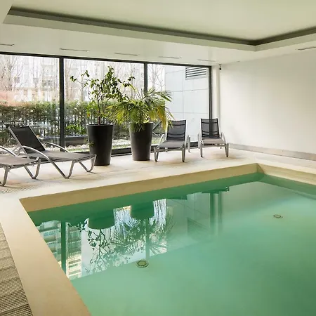 Apartment Skyscraper Riverview With Indoor Pool Lisbon