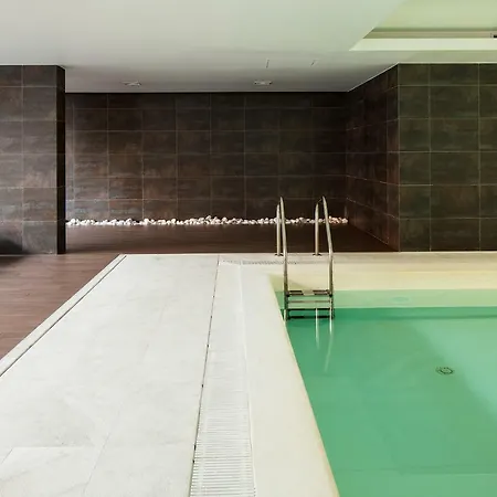 شقة Skyscraper Riverview With Indoor Pool *